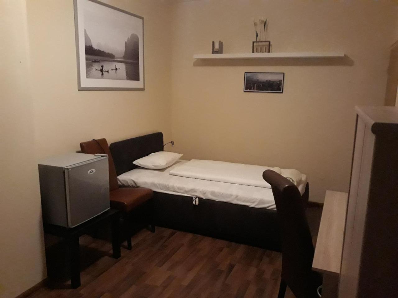 Penzion Fox Nemšová Dış mekan fotoğraf